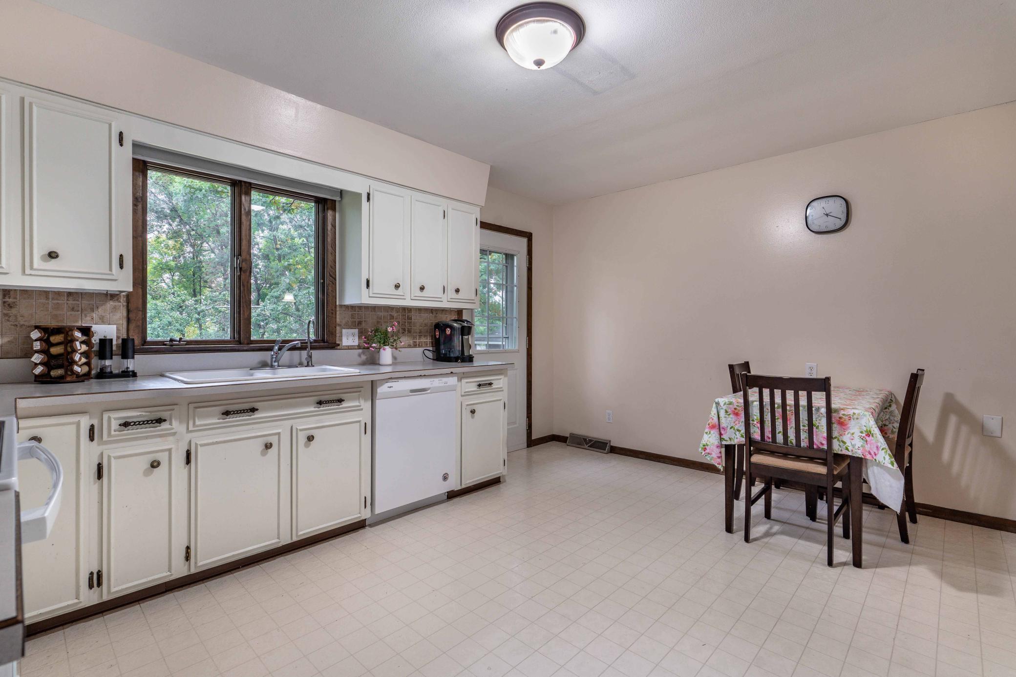 42107 Bur Oak Hills PR-209.jpg