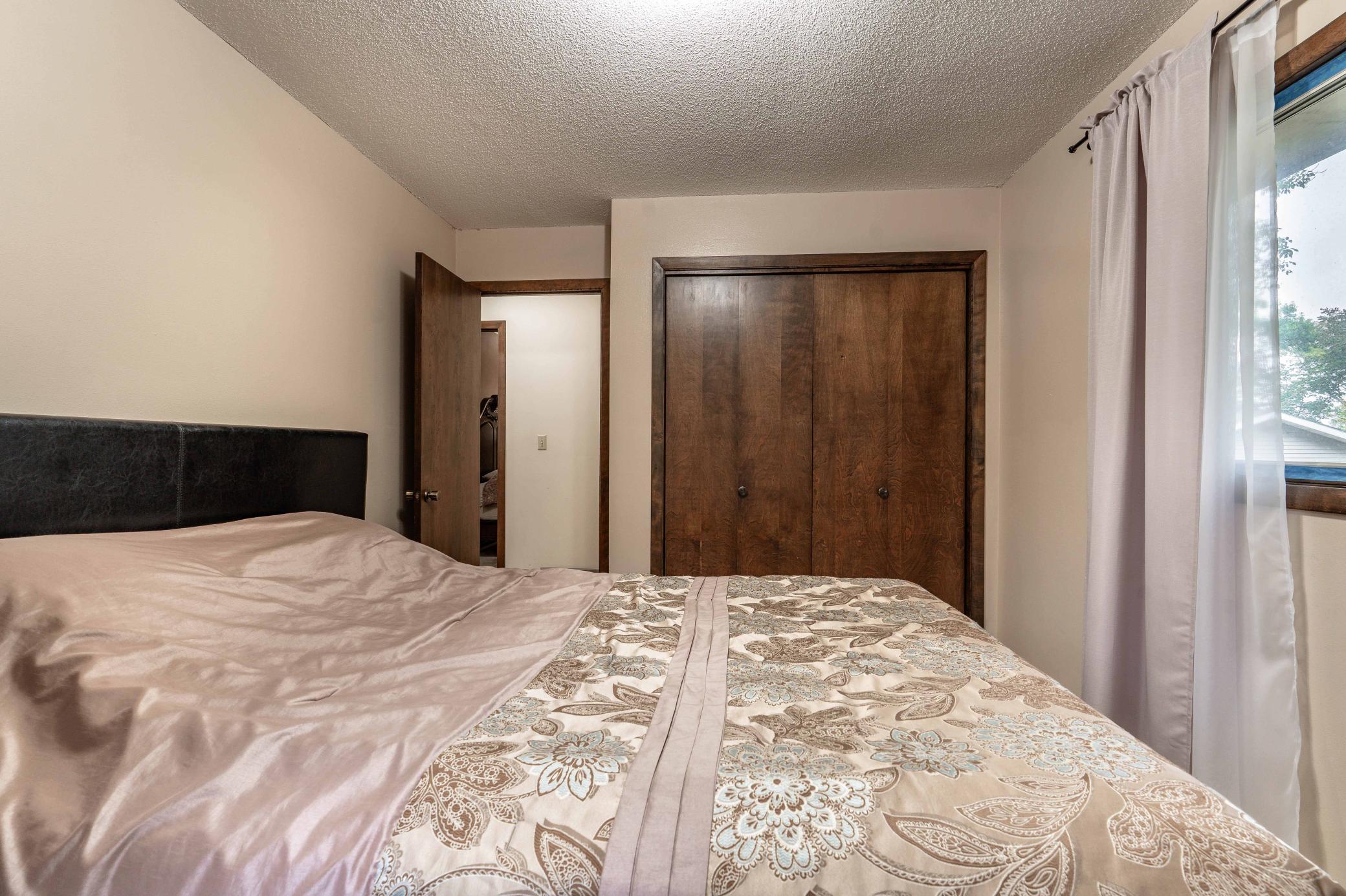 42107 Bur Oak Hills PR-221.jpg