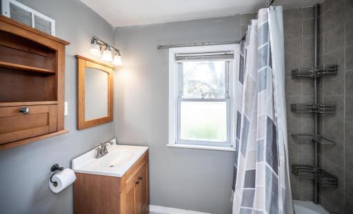 704 Elm Street, Farmington, MN 55024