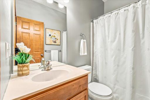 10801 Thone Road, Woodbury, MN 55129