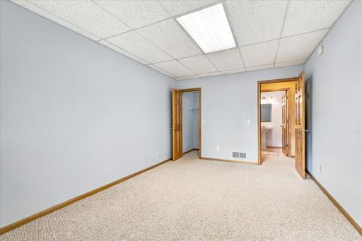 Bedroom workout room, office, guest room - whatever you need