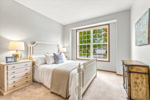 10801 Thone Road, Woodbury, MN 55129