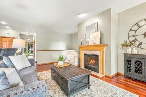 10801 Thone Road, Woodbury, MN 55129