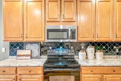 10801 Thone Road, Woodbury, MN 55129