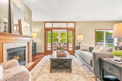 10801 Thone Road, Woodbury, MN 55129