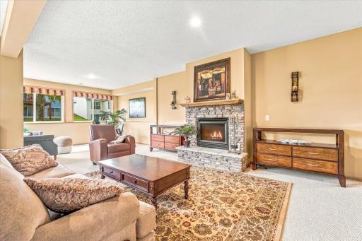 10801 Thone Road, Woodbury, MN 55129