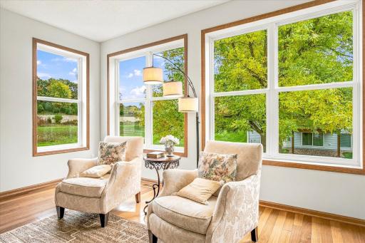 10801 Thone Road, Woodbury, MN 55129