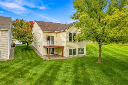 10801 Thone Road, Woodbury, MN 55129