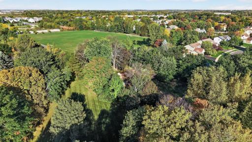 9270 Kiowa Trail, Chanhassen, MN 55317