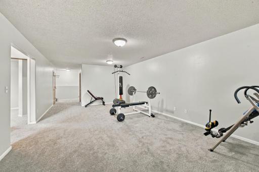 1512 19th Avenue E, West Fargo, ND 58078