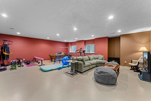 449 Roosevelt Drive, Dresser, WI 54009