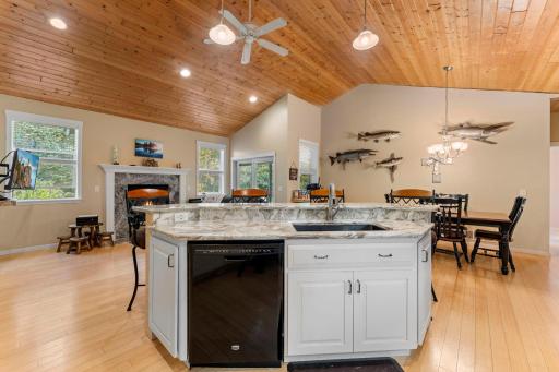 449 Roosevelt Drive, Dresser, WI 54009
