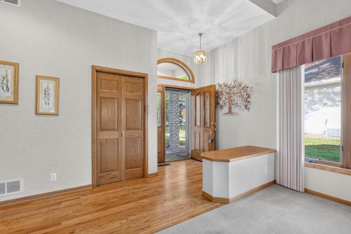 12166 Bluebird Circle NW, Coon Rapids, MN 55448