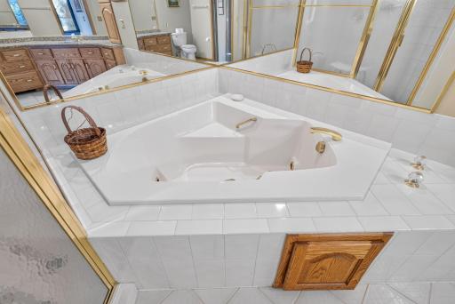 12166 Bluebird Circle NW, Coon Rapids, MN 55448