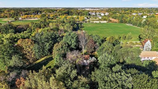 9270 Kiowa Trail, Chanhassen, MN 55317