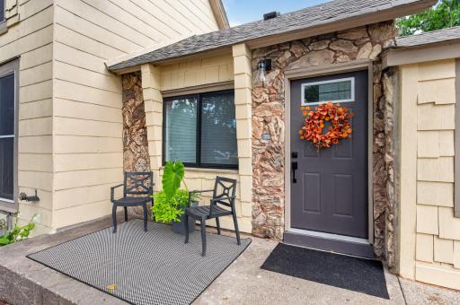 1084 Sylvan Street, Saint Paul, MN 55117