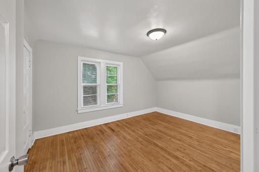 2nd bedroom with access to the walkthrough bathroom.