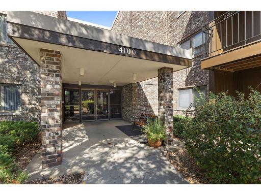 4100 Parklawn Avenue, 318, Edina, MN 55435