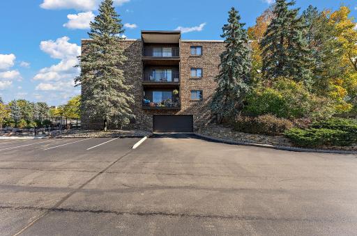 4100 Parklawn Avenue, 318, Edina, MN 55435