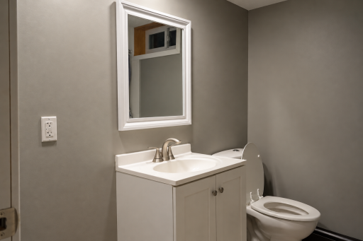 1595 Sandhurst Avenue E, Maplewood, MN 55109
