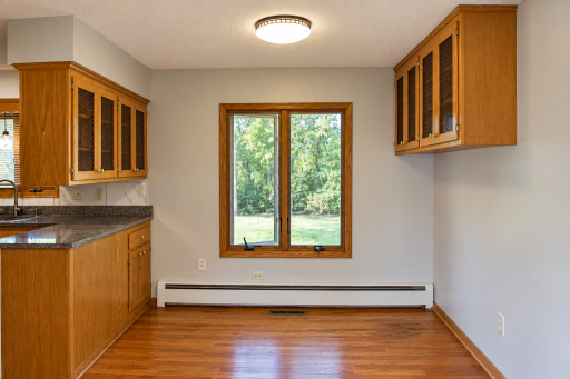 1595 Sandhurst Avenue E, Maplewood, MN 55109