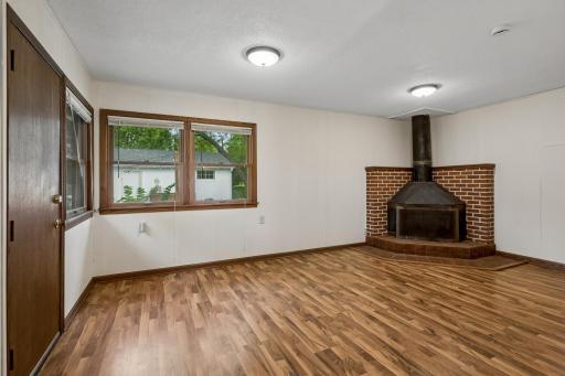 2267 Mohawk Road E, North Saint Paul, MN 55109