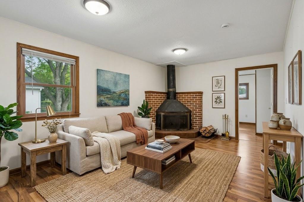 Virtual Staging - Upstairs Family Room