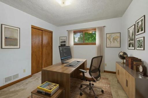 2267 Mohawk Road E, North Saint Paul, MN 55109