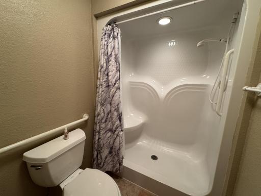541 Southport Drive, Fairmont, MN 56031