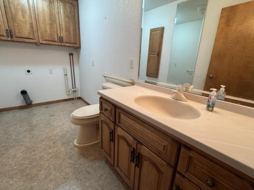 541 Southport Drive, Fairmont, MN 56031
