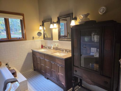 29372 Bayview Drive, Bovey, MN 55709