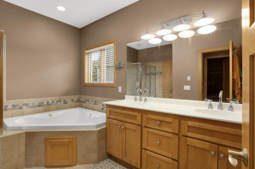 7654 Bennett Court, Inver Grove Heights, MN 55077
