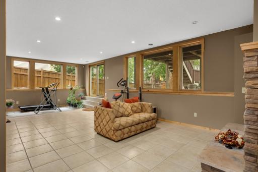 7654 Bennett Court, Inver Grove Heights, MN 55077