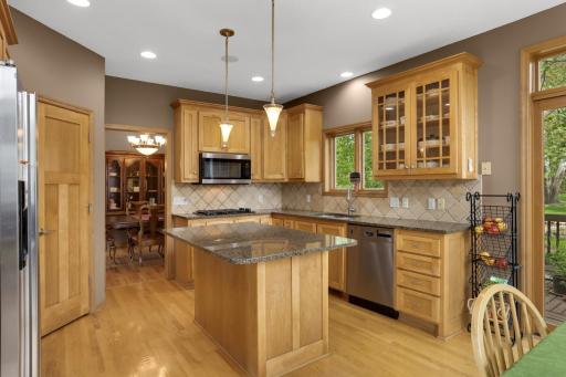 7654 Bennett Court, Inver Grove Heights, MN 55077