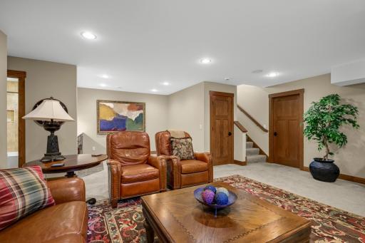 Recreation room with a wet bar and room for a game table