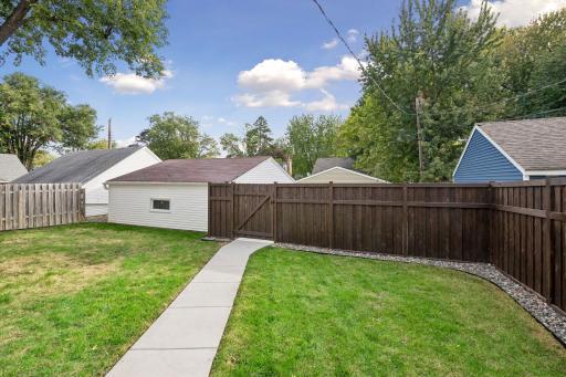 3233 Edgewood Avenue S, Saint Louis Park, MN 55426