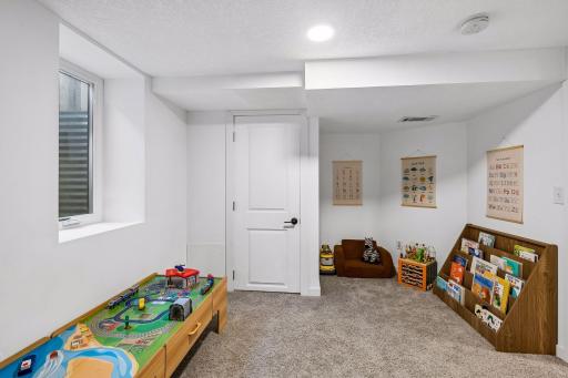 3233 Edgewood Avenue S, Saint Louis Park, MN 55426