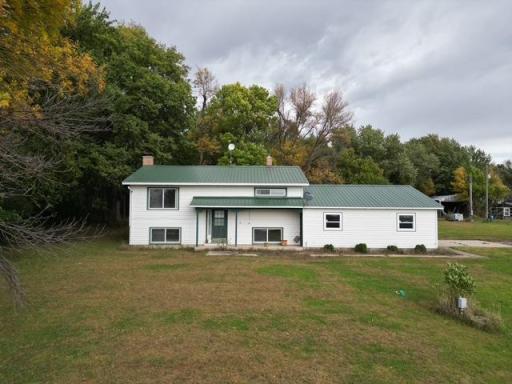 35566 720th Avenue, Morton, MN 56270