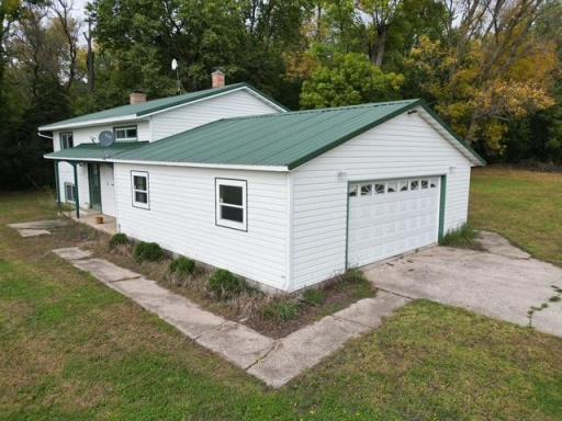 35566 720th Avenue, Morton, MN 56270