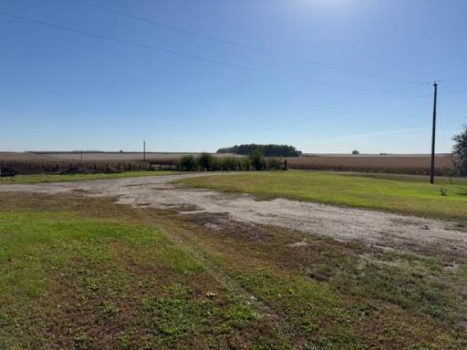 35566 720th Avenue, Morton, MN 56270