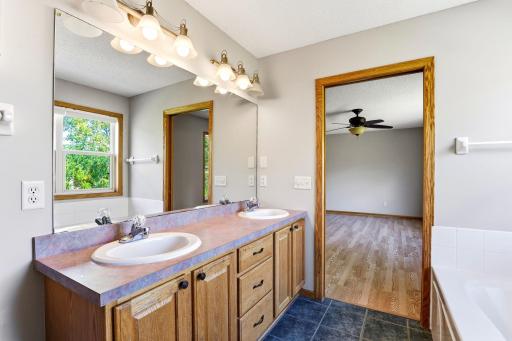 7024 W 144th Street, Savage, MN 55378