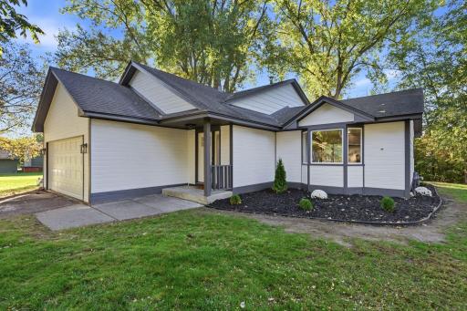 3-web-or-mls-1862 Fox Run-3.jpg