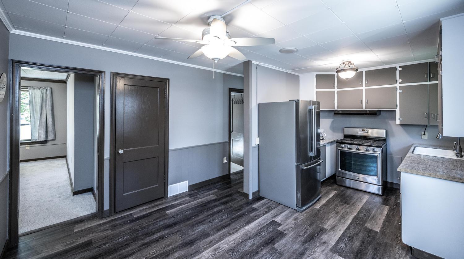 013-023-Dining RoomKitchen-1500x838.jpg