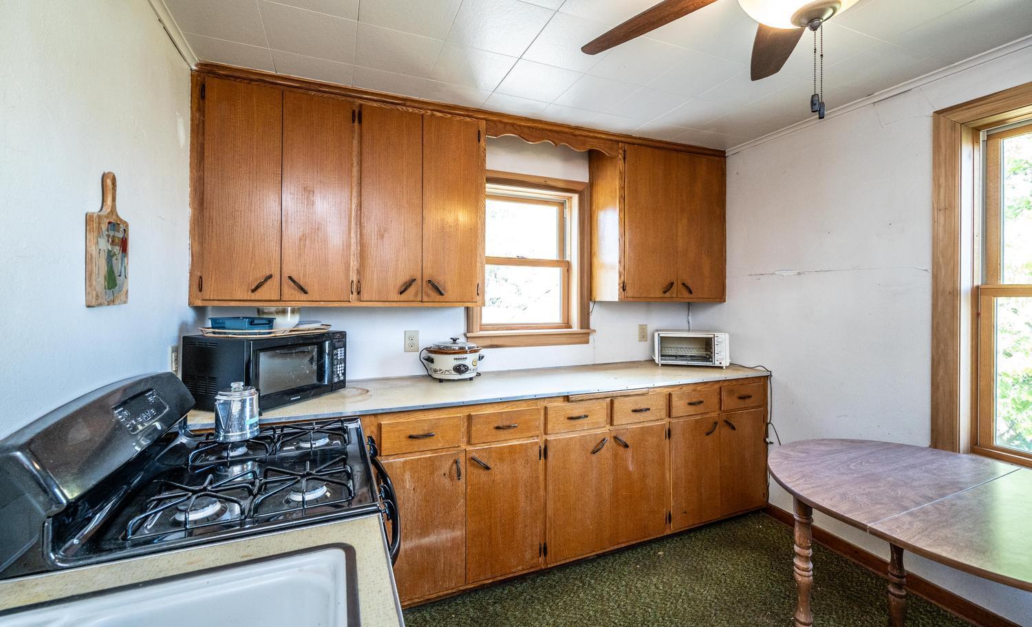 024-014-Kitchen Upper Unit-1500x912.jpg