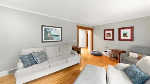 9910 Credit River Boulevard, Prior Lake, MN 55372