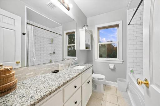 9910 Credit River Boulevard, Prior Lake, MN 55372