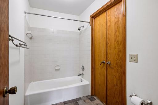 3650 Gettysburg Avenue S, 62, Saint Louis Park, MN 55426
