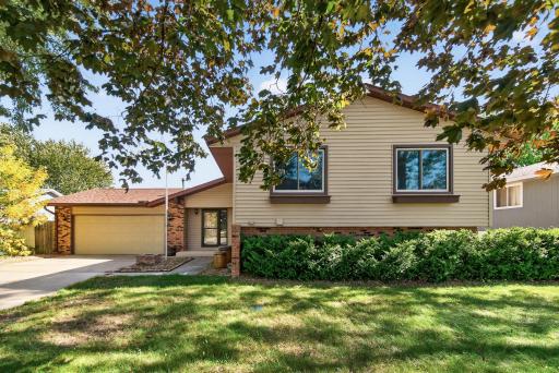 8400 Douglas Drive N, Brooklyn Park, MN 55443
