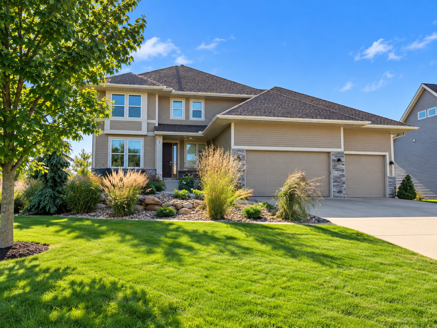 Property photo for 5915 Edgewater Drive, Savage, MN 55378