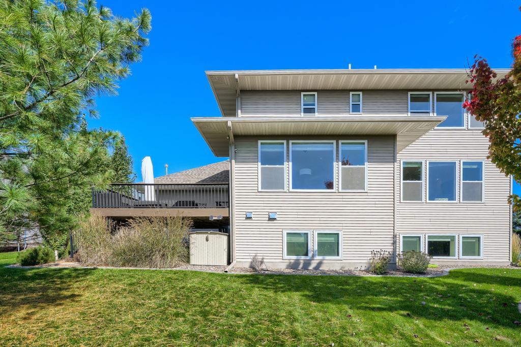 5915 Edgewater Dr - MLS Sized - 031 - 31 Exterior Rear.jpg